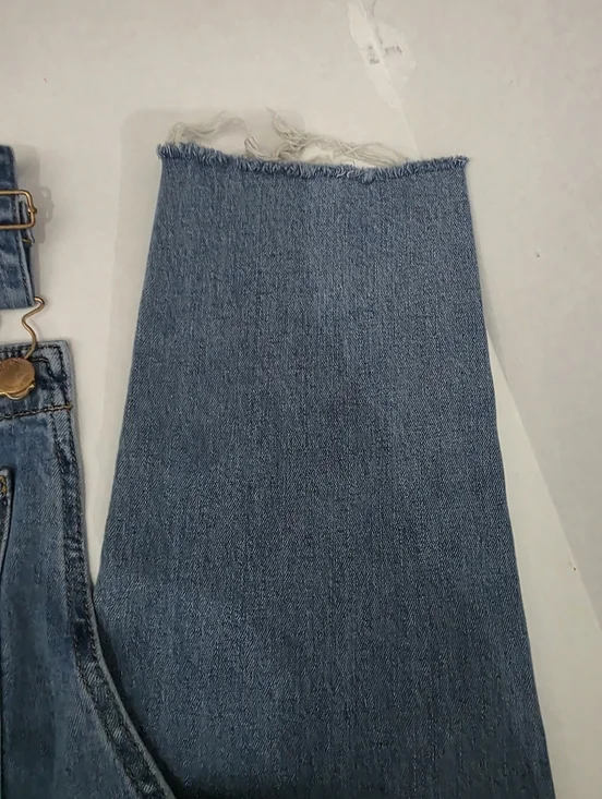 Denim Blue Women's Overalls Universal Threads Size 8 - Picture 6 of 7